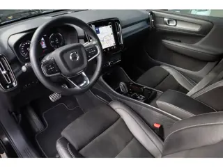 Foto 18 van Volvo XC40 1.5 T5 Recharge R-Design | Elec.trekhaak | Camera | 19” | Led | Stoel + Stuurverwarming |