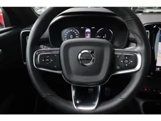 Foto 19 van Volvo XC40 1.5 T5 Recharge R-Design | Elec.trekhaak | Camera | 19” | Led | Stoel + Stuurverwarming |