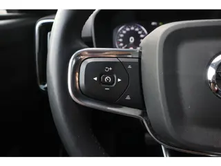 Foto 20 van Volvo XC40 1.5 T5 Recharge R-Design | Elec.trekhaak | Camera | 19” | Led | Stoel + Stuurverwarming |