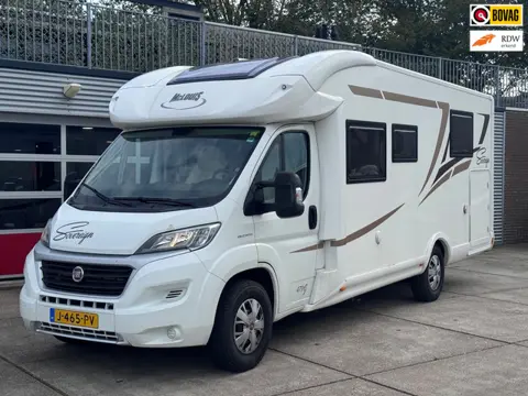 Mc louis MC4 Camper / Automaat / Queensbed+hefbed+5-pers- Dak Airco