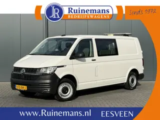 Volkswagen Transporter 2.0 TDI 111 PK / L2H1 / DUBBELE CABINE / 1e EIG. / TREKHAAK / CRUISE / CARPLA