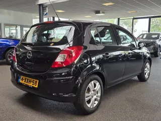 Foto 16 van Opel Corsa 1.2-16V Edition (bj 2009)