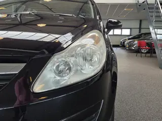 Foto 20 van Opel Corsa 1.2-16V Edition (bj 2009)