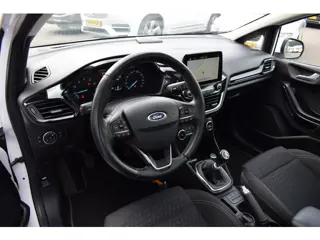 Foto 18 van Ford Fiesta 1.0 EcoBoost Titanium | Pano | Apple CarPlay | Sportstoelen | Climate