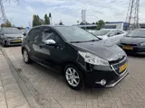Foto 27 van Peugeot 208 1.2 PureTech Style Pack (bj 2015)