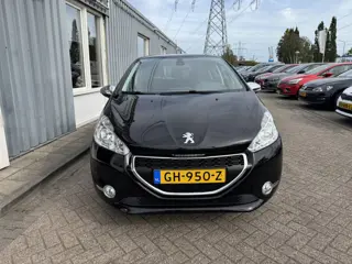 Foto 16 van Peugeot 208 1.2 PureTech Style Pack (bj 2015)