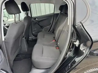 Foto 13 van Peugeot 208 1.2 PureTech Style Pack (bj 2015)
