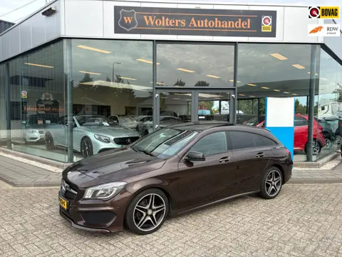 Mercedes-Benz CLA-klasse Shooting Brake 200 AMG-line Edition met Panorama