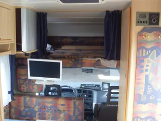 Foto 13 van Eura Mobil 6 persoons camper