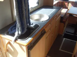 Foto 11 van Eura Mobil 6 persoons camper