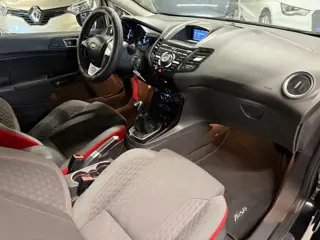 Foto 15 van Ford Fiesta 1.0 125PK Sport Airco|Stoelverwm.