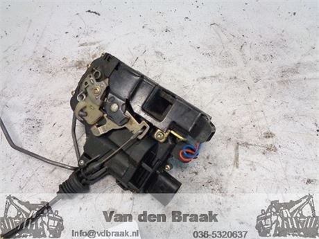 Seat Leon 1999-2006 Deurslot rechts voorzijde