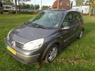RENAULT SCENIC met nieuwe a p k 