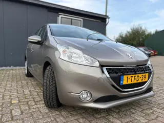 Foto 16 van Peugeot 208 1.2 VTi Envy/Navi/P.sensor/Cruise/NEW APK/NETT!