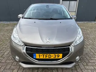 Foto 15 van Peugeot 208 1.2 VTi Envy/Navi/P.sensor/Cruise/NEW APK/NETT!