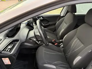 Foto 14 van Peugeot 208 1.2 VTi Envy/Navi/P.sensor/Cruise/NEW APK/NETT!