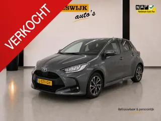Toyota Yaris 1.5 Hybrid Style  Navigatiesysteem | Stoelverwarming | Licht matealen velgen | Als nieu