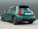 Foto 21 van Mini 5-Deurs 2.0 Cooper S - JCW Pakket Pano Leer Camera H/K