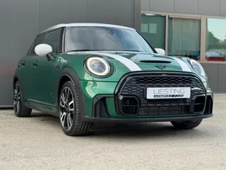 Foto 16 van Mini 5-Deurs 2.0 Cooper S - JCW Pakket Pano Leer Camera H/K
