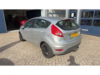 Foto 5 van Ford Fiesta 1.25 Limited airco 4-deurs org NL