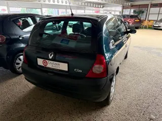 Foto 7 van Renault Clio 1.2-16V Dynamique Comfort