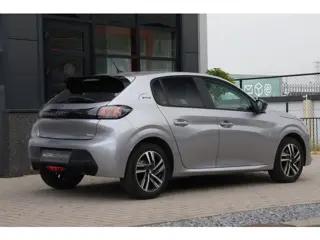 Foto 14 van Peugeot 208 1.2 STYLE 100 PK | AUTOMAAT | CAMERA | LED