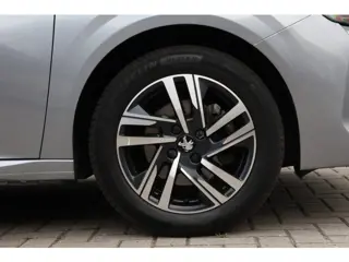 Foto 18 van Peugeot 208 1.2 STYLE 100 PK | AUTOMAAT | CAMERA | LED