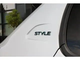 Foto 19 van Peugeot 208 1.2 STYLE 100 PK | AUTOMAAT | CAMERA | LED