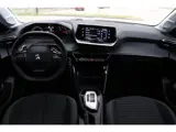 Foto 21 van Peugeot 208 1.2 STYLE 100 PK | AUTOMAAT | CAMERA | LED