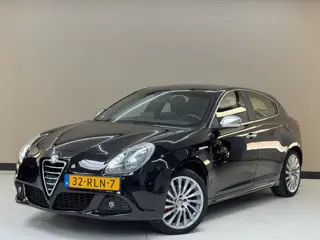Alfa Romeo Giulietta 1.4 T Distinctive, 170Pk, 2011, Volledig leder, Origineel Nederlands, Trekhaak,