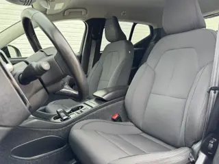 Foto 16 van Volvo XC40 1.5 T2 Momentum Core Achteruitrijcamera Carplay Adaptive Cruise Climate Control Stoel en