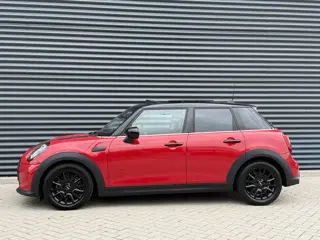 Foto 14 van MINI 5-deurs 1.5 Cooper Pano/Camera/Apple (bj 2023)
