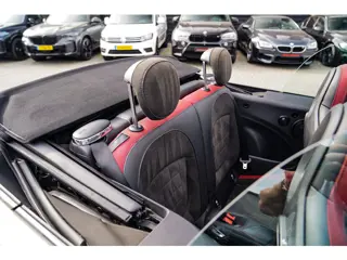 Foto 16 van Mini Cabrio 2.0 John Cooper Works Chili | Cabriolet | Luxe Leder / Alcantara | Harman/Kardon | Camer