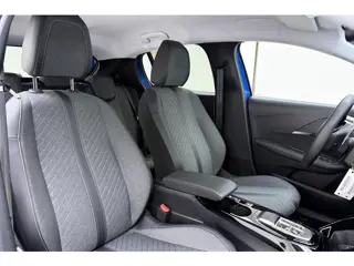 Foto 16 van Peugeot 208 1.2 Hybrid 110 e-DCS6 Allure | Automaat | 360 graden camera | Apple Carplay/Android Auto