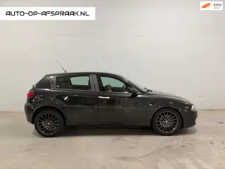 Alfa Romeo 147 2.0 T.Spark Distinctive 5drs. Clima Cruise APK