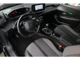 Foto 28 van Peugeot 208 1.2 PureTech Allure Pack | 1jr Bovag garantie | Navi | Camera | Cruise | ECC