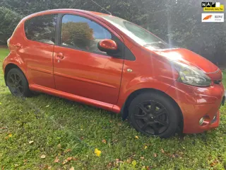 Toyota Aygo 1.0 VVT-i Dynamic Orange