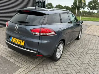Foto 12 van Renault Clio Estate 0.9 TCe Limited Navigatie, Airco cruise-control,