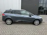 Foto 23 van Renault Clio Estate 0.9 TCe Limited Navigatie, Airco cruise-control,