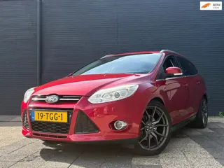 Ford Focus Wagon 1.6 EcoBoost Titanium | Stoelverwarming