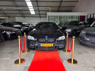 BMW 5-serie M550 Xdrive Individual Schwarz Pakket!