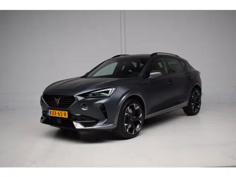 Cupra Formentor 1.4 e-Hybrid VZ Performance 180KW 245PK PHEV MAT-GRIJS / CARPLAY / SFEERVERLICHTING 