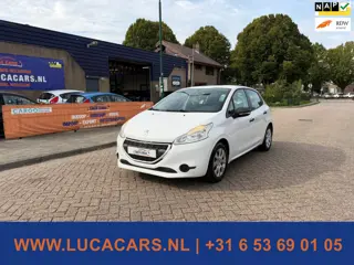 Foto 12 van Peugeot 208 1.2 VTi Access AIRCO TREKHAAK NIEUWE APK!