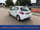 Foto 29 van Peugeot 208 1.2 VTi Access AIRCO TREKHAAK NIEUWE APK!