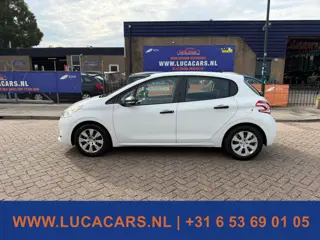 Foto 18 van Peugeot 208 1.2 VTi Access AIRCO TREKHAAK NIEUWE APK!