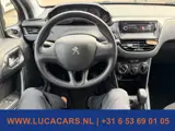 Foto 27 van Peugeot 208 1.2 VTi Access AIRCO TREKHAAK NIEUWE APK!