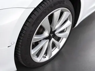 Foto 16 van Tesla Model 3 Standard RWD Plus 60 kWh Autopilot Airco Leder Panoramadak PDC VA Camera 19" Sport Whe