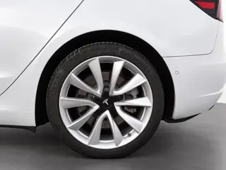 Foto 15 van Tesla Model 3 Standard RWD Plus 60 kWh Autopilot Airco Leder Panoramadak PDC VA Camera 19" Sport Whe
