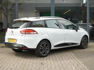 Foto 14 van Renault Clio Estate TCe 90 Expression  / NAVI / DAKRAILS / AIRCO / CRUISE / BLUETOOTH / LEDER STUUR