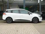 Foto 29 van Renault Clio Estate TCe 90 Expression  / NAVI / DAKRAILS / AIRCO / CRUISE / BLUETOOTH / LEDER STUUR